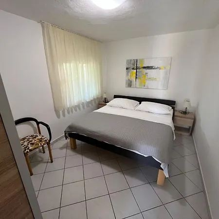 Jovic Apartamento Starigrad Paklenica