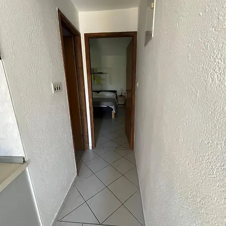 Jovic ستاريغغاد باكلينتسا